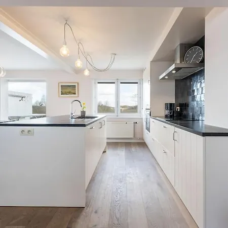 Darragh Met Duinenzicht Koksijde