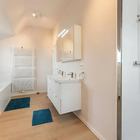 Darragh Met Duinenzicht Koksijde